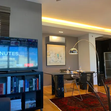 شقة Downtown Stylish Flat *