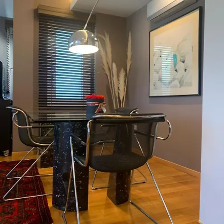 Downtown Stylish Flat * سالونيك