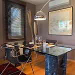 Downtown Stylish Flat Lägenhet