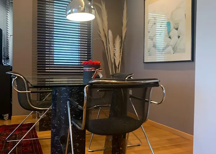 Downtown Stylish Flat * سالونيك